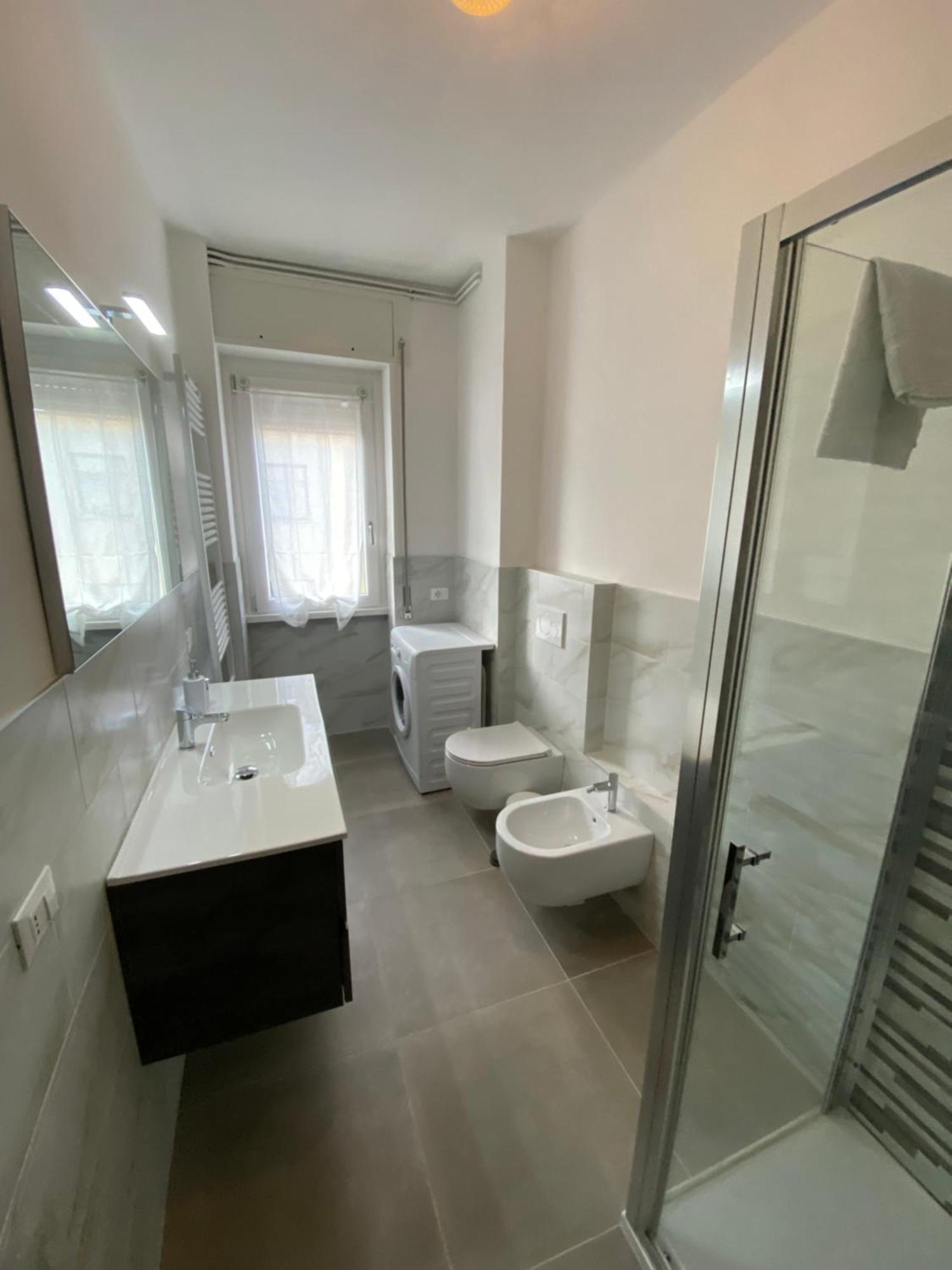Cozy Lake Como Apartments Valmadrera Exteriér fotografie