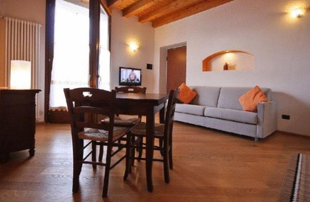 Cozy Lake Como Apartments Valmadrera Exteriér fotografie