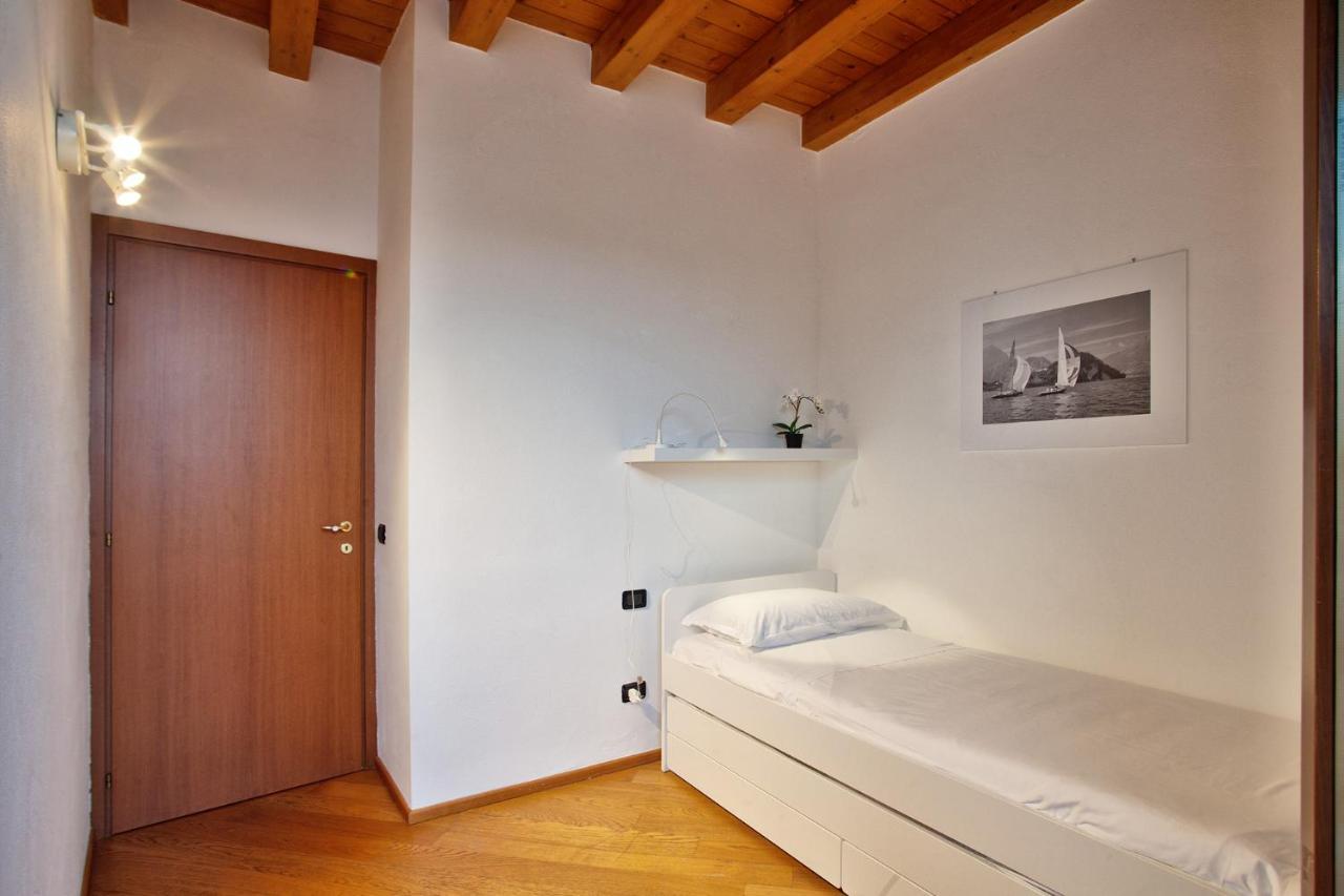 Cozy Lake Como Apartments Valmadrera Exteriér fotografie